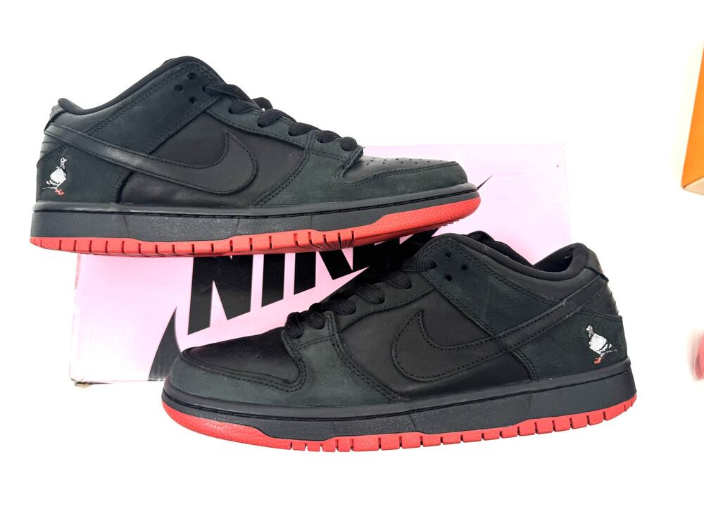 Nike SB Dunk Low TRD QS "Black Pigeon" Size 9